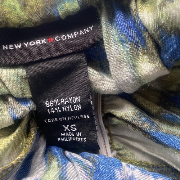 New York & Company Woman’s Sz. XS Summer Floral Summer Maxi Dress - Picture 9 of 9